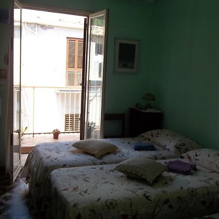 Mare E Monti Villa Giardini Naxos Room photo