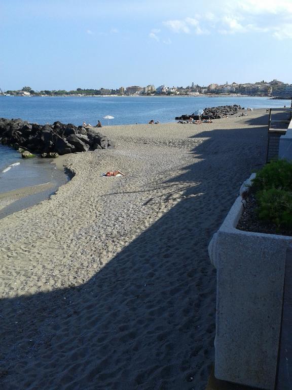 Mare E Monti Villa Giardini Naxos Exterior photo